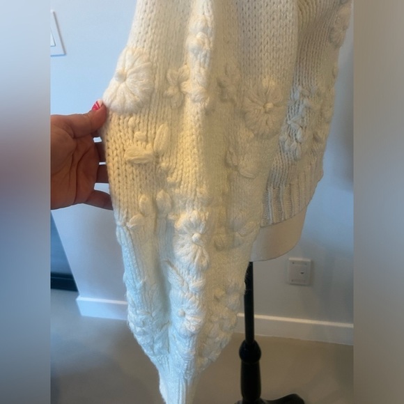 Zara Floral Embroidered Floral Embroidered Knit Sweater - Picture 11 of 14